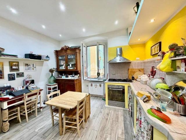 Appartamento in vendita a Genova GE