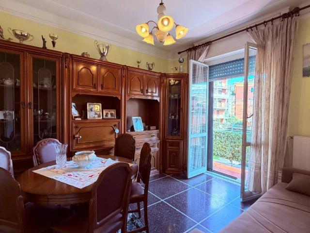 Appartamento in vendita a Genova GE