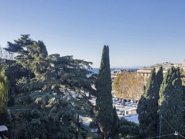 Appartamento in vendita a Genova GE