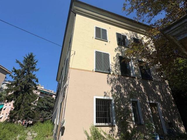 Appartamento in vendita a Genova GE