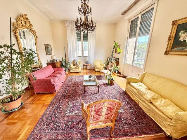 Appartamento in vendita a Genova GE