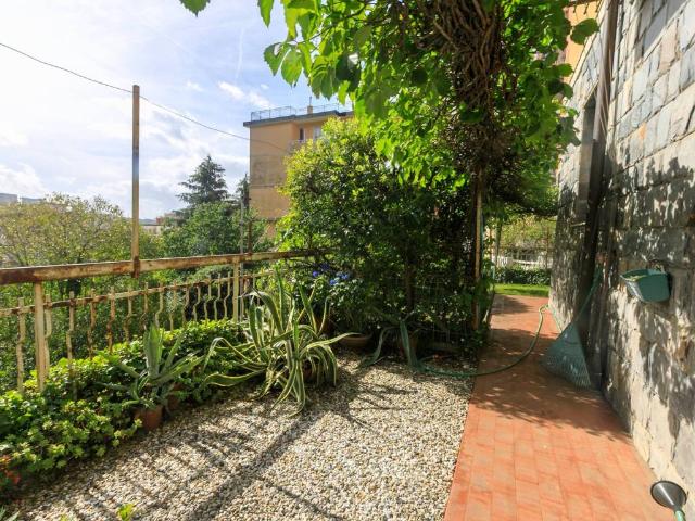 Appartamento in vendita a Genova GE