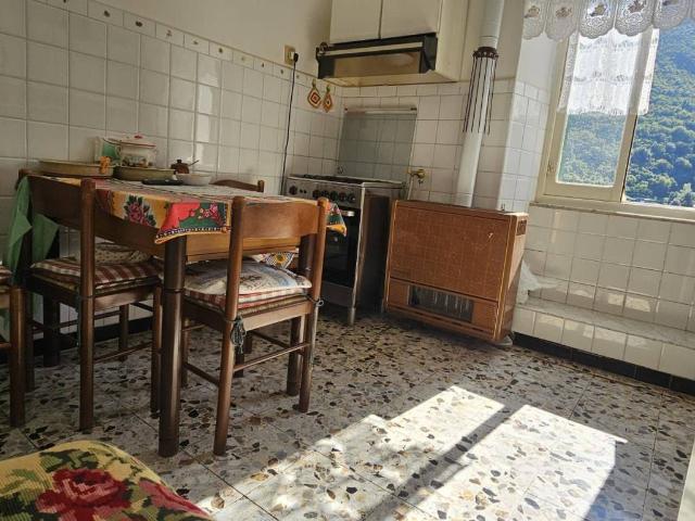 Appartamento in vendita a Genova GE