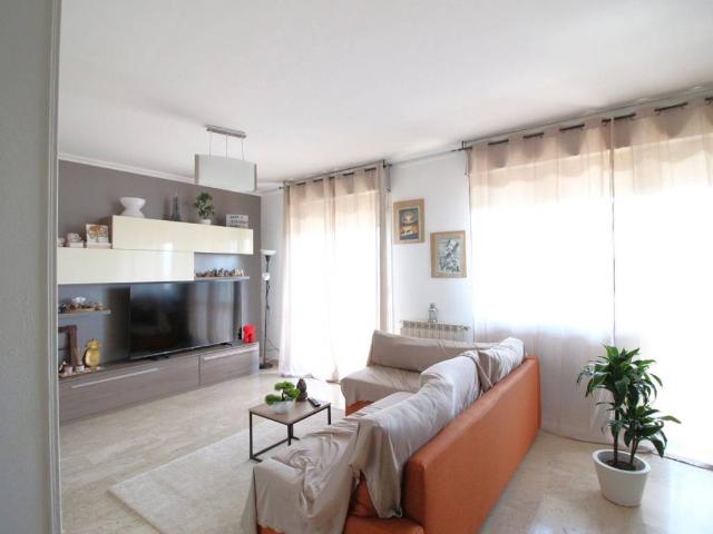 Appartamento in vendita a Genova GE