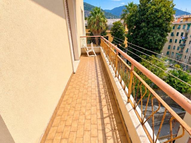 Appartamento in vendita a Genova GE