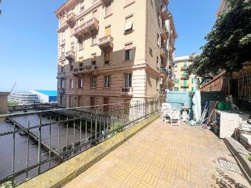 Appartamento in vendita a Genova GE