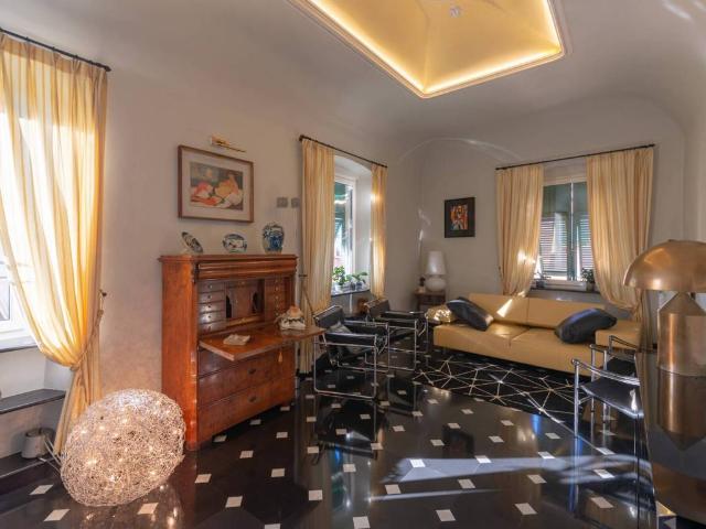 Appartamento in vendita a Genova GE