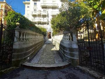 Appartamento in vendita a Genova GE