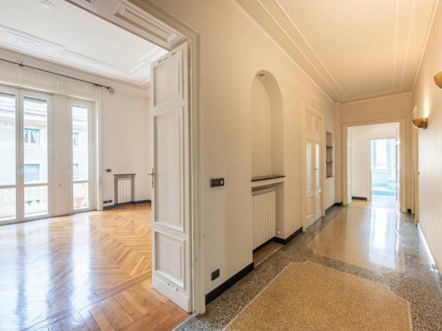 Appartamento in vendita a Genova GE