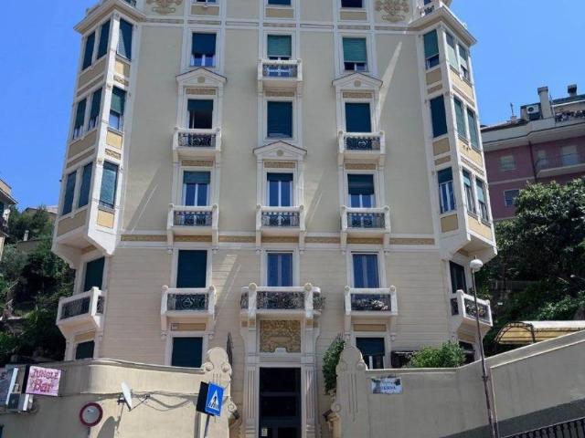Appartamento in vendita a Genova GE