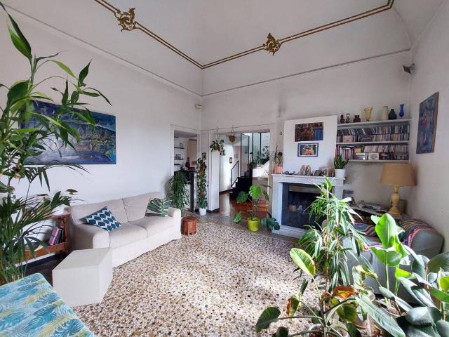 Appartamento in vendita a Genova GE