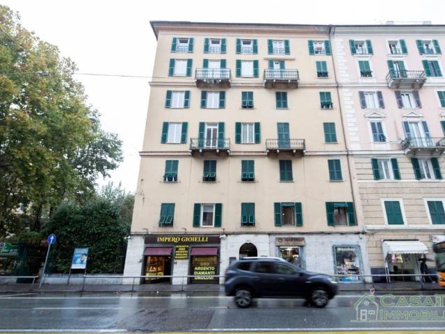 Appartamento in vendita a Genova GE