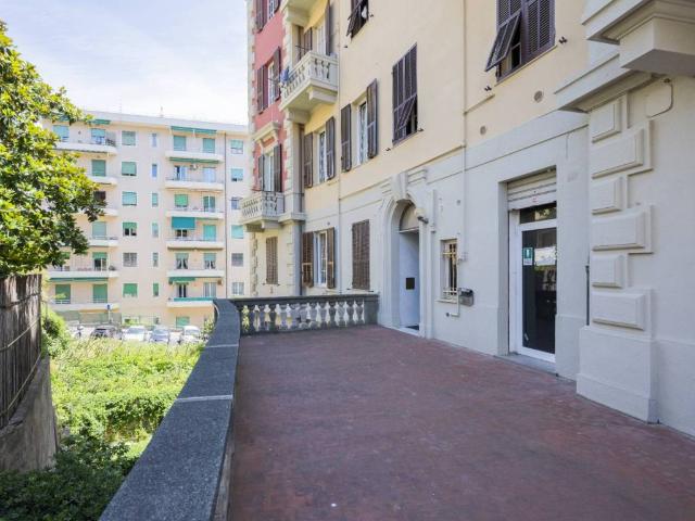 Appartamento in vendita a Genova GE
