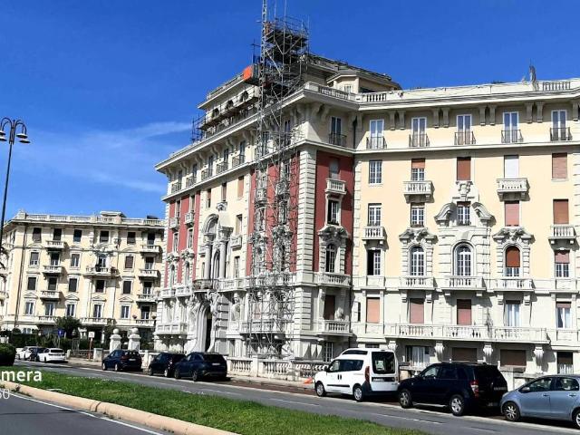 Appartamento in vendita a Genova GE
