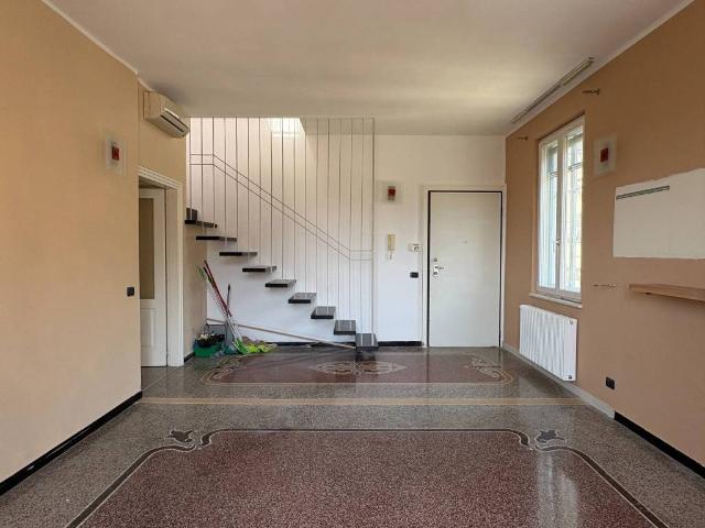 Appartamento in vendita a Genova GE