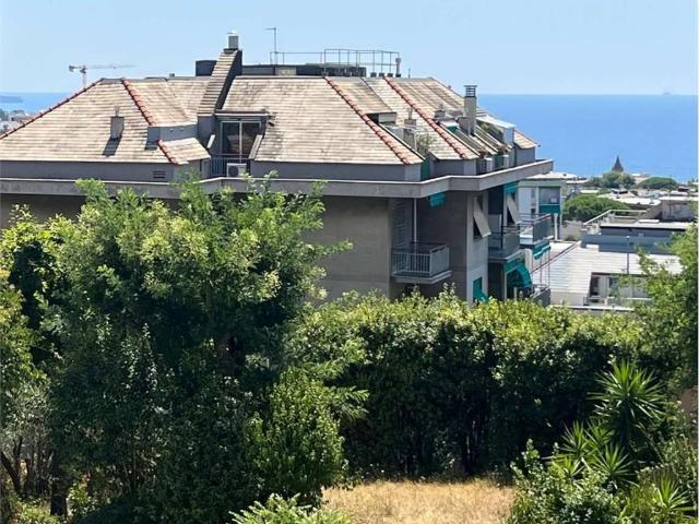 Appartamento in vendita a Genova GE