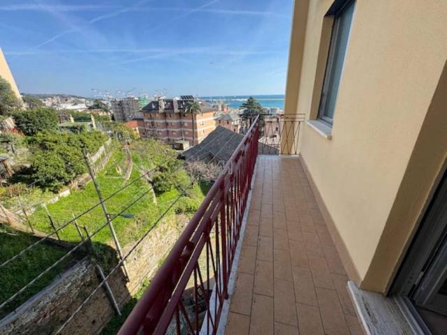 Appartamento in vendita a Genova GE