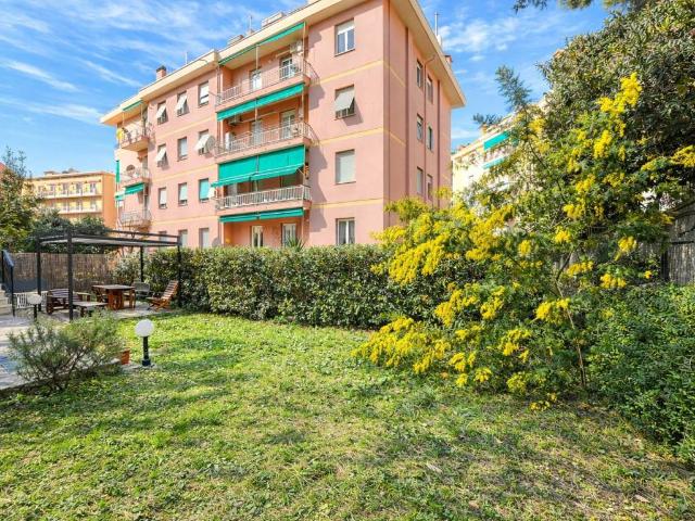 Appartamento in vendita a Genova GE