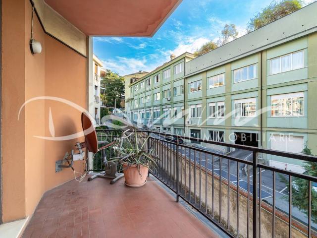 Appartamento in vendita a Genova GE