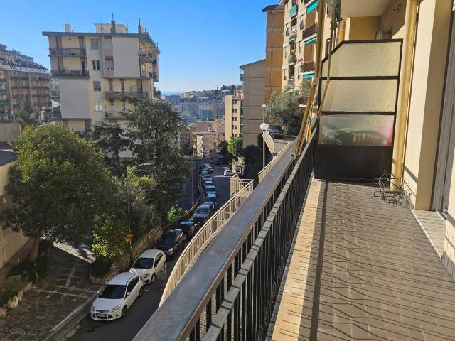 Appartamento in vendita a Genova GE