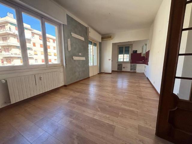 Appartamento in vendita a Genova GE