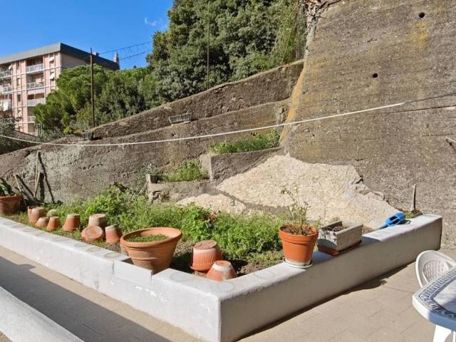 Appartamento in vendita a Genova GE