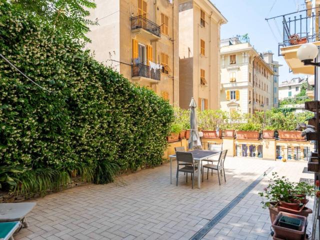 Appartamento in vendita a Genova GE