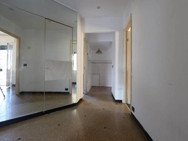 Appartamento in vendita a Genova GE