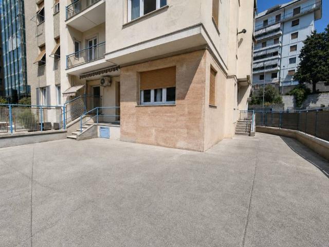 Appartamento in vendita a Genova GE