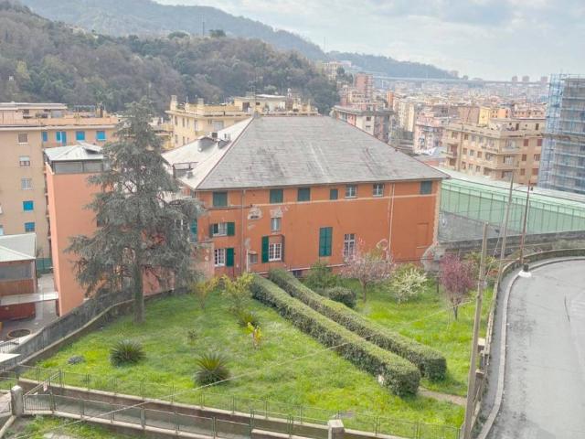 Appartamento in vendita a Genova GE