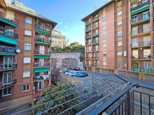 Appartamento in vendita a Genova GE