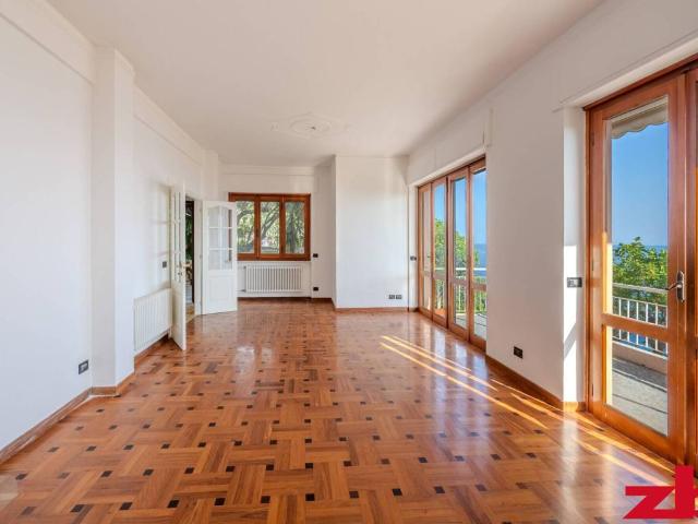Appartamento in vendita a Genova GE