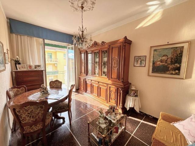 Appartamento in vendita a Genova GE