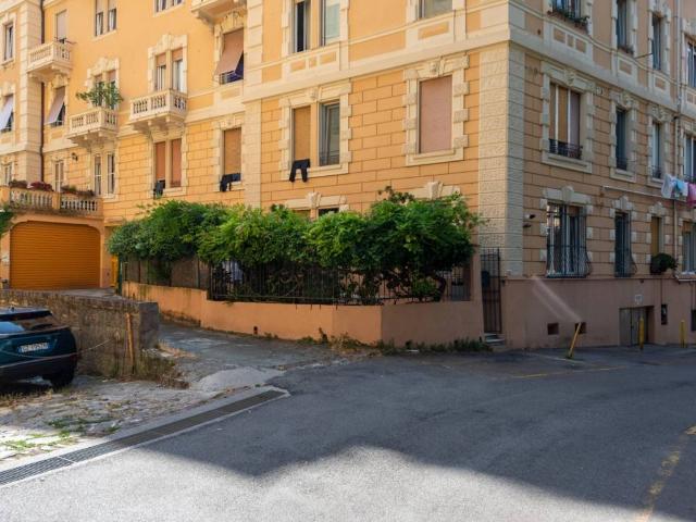 Appartamento in vendita a Genova GE