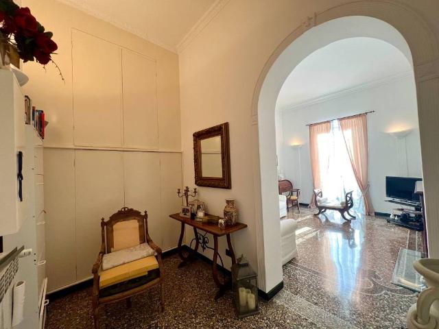 Appartamento in vendita a Genova GE