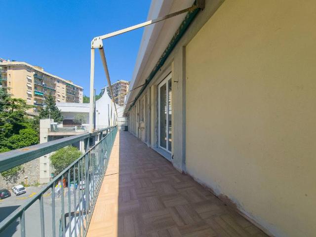Appartamento in vendita a Genova GE
