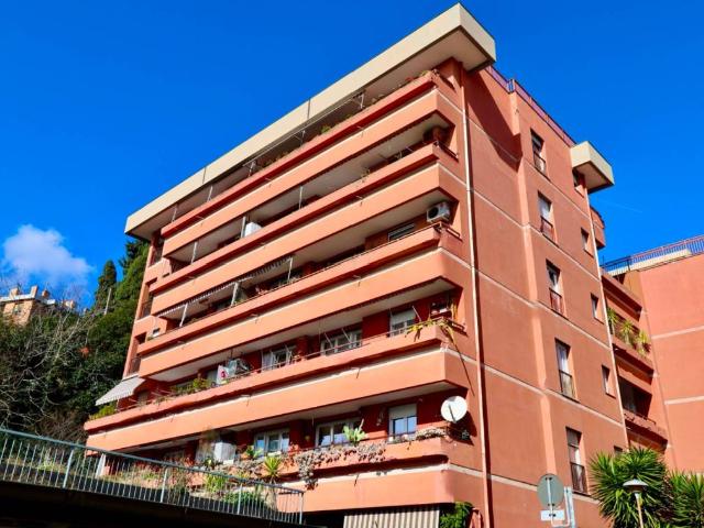 Appartamento in vendita a Genova GE