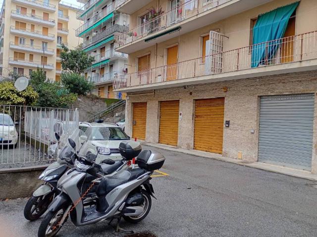 Appartamento in vendita a Genova GE