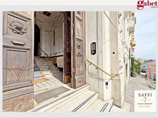 Appartamento in vendita a Genova GE