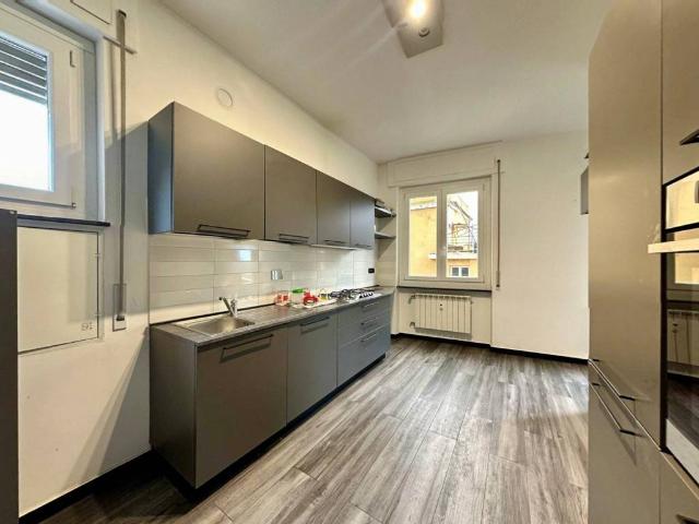 Appartamento in vendita a Genova GE