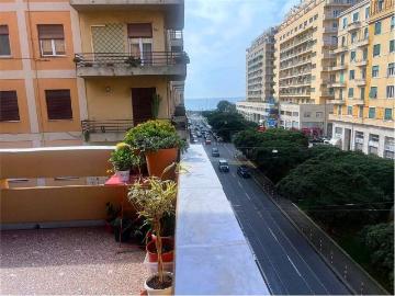 Appartamento in vendita a Genova GE