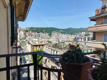 Appartamento in vendita a Genova GE