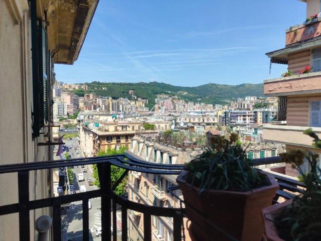 Appartamento in vendita a Genova GE