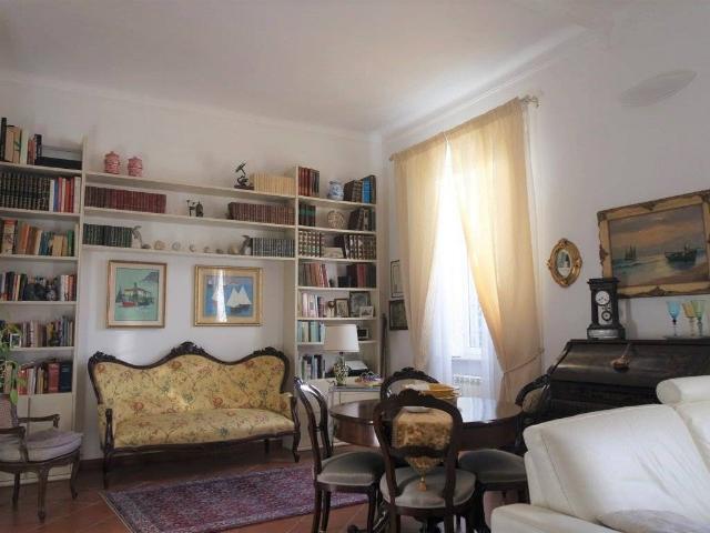 Appartamento in vendita a Genova GE