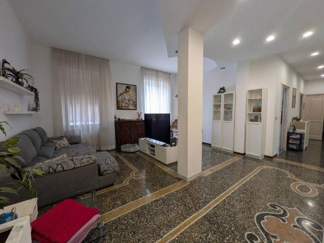 Appartamento in vendita a Genova GE