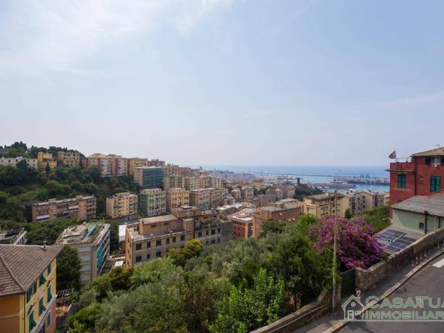 Appartamento in vendita a Genova GE