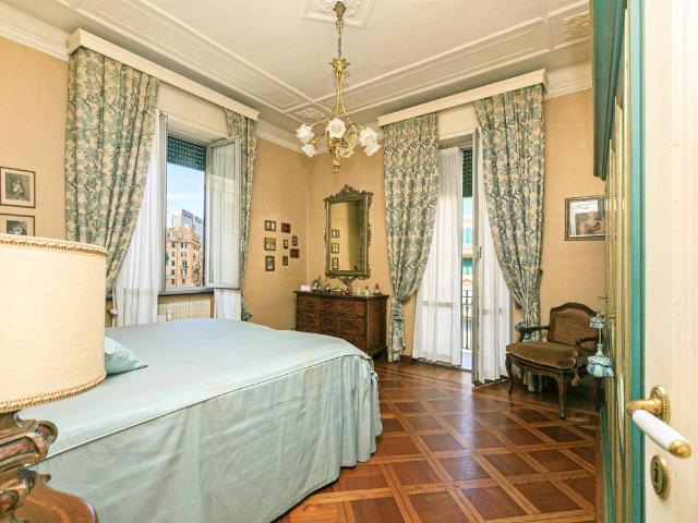Appartamento in vendita a Genova GE