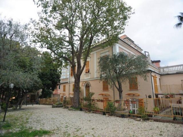 Appartamento in vendita a Genova GE