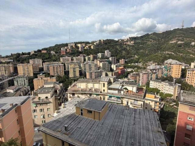 Appartamento in vendita a Genova GE