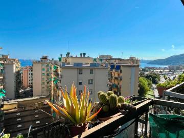 Appartamento in vendita a Genova GE